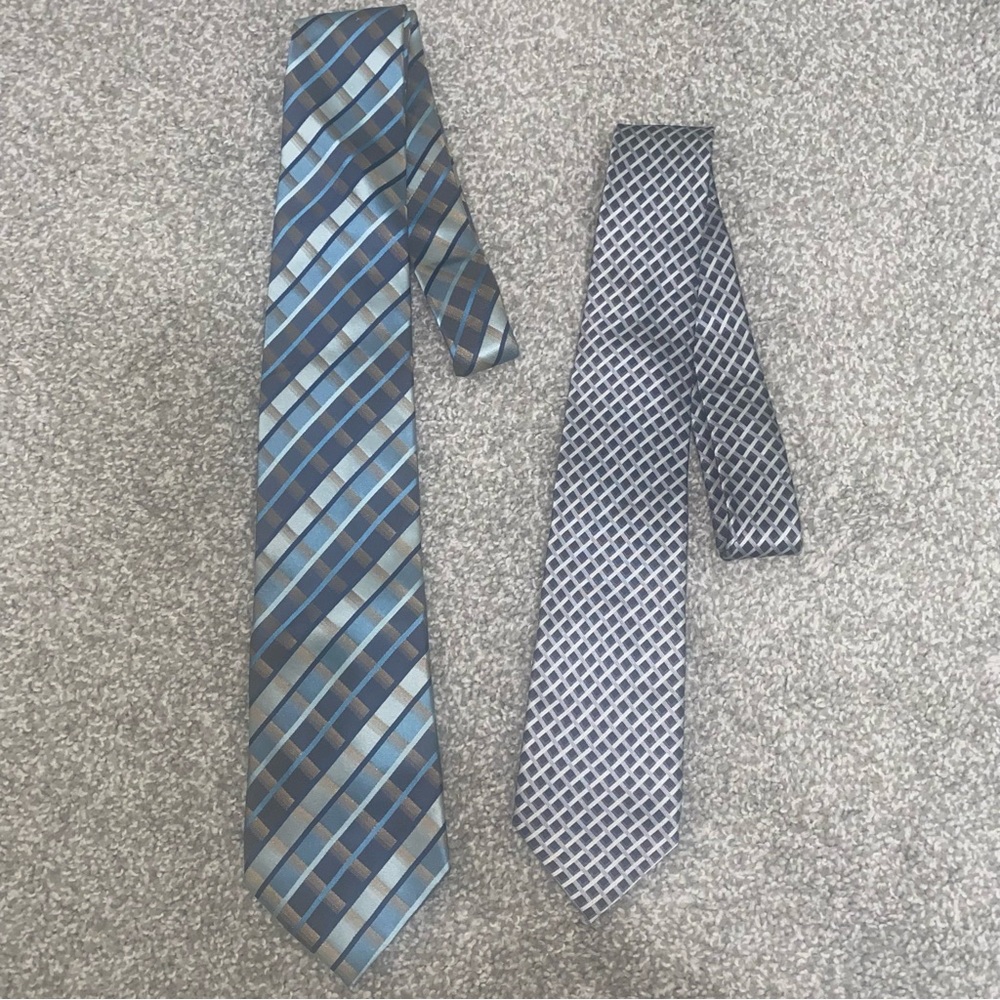 2 Van Heusen 100% Silk Men’s Neck Ties Geometric and Lattice Stain Resistant